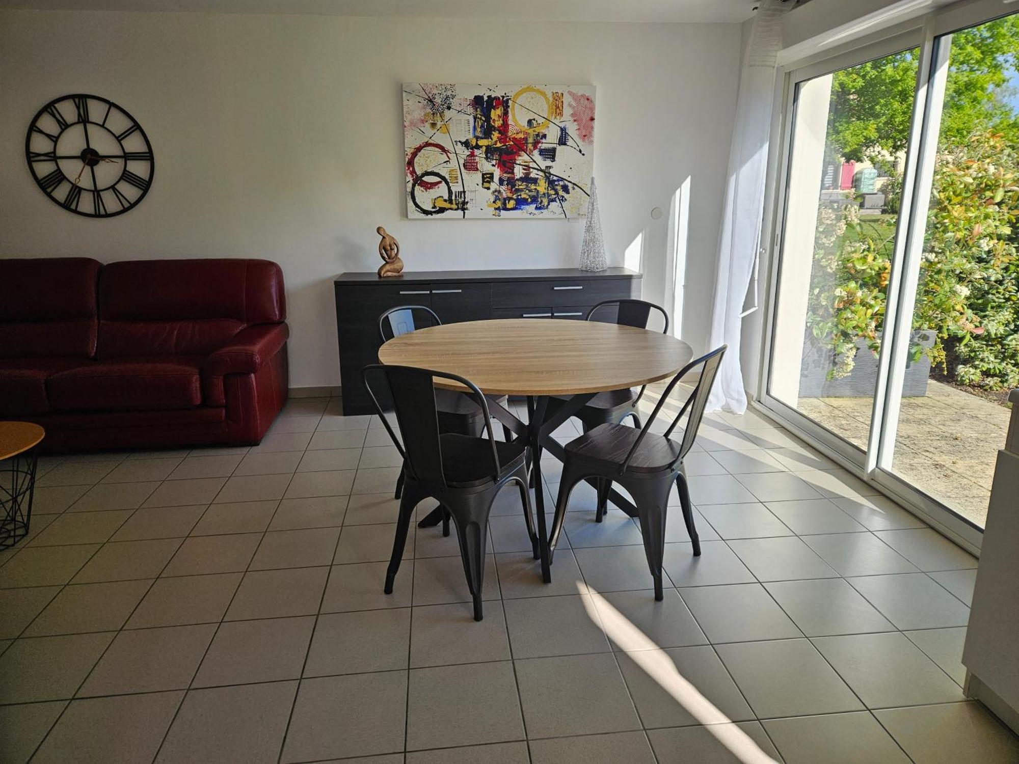 Holiday home Maison Avec 1 Dans Quartier Residentiel Verdoyant Calme *